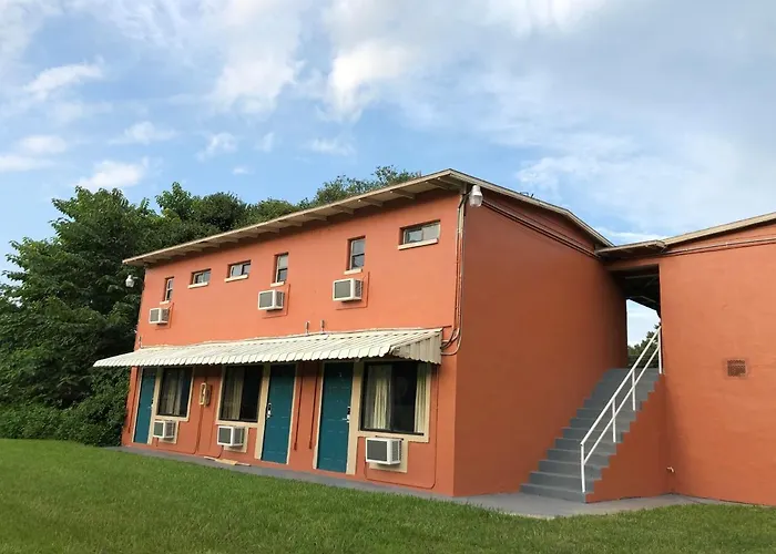 Ocala Cove Motel