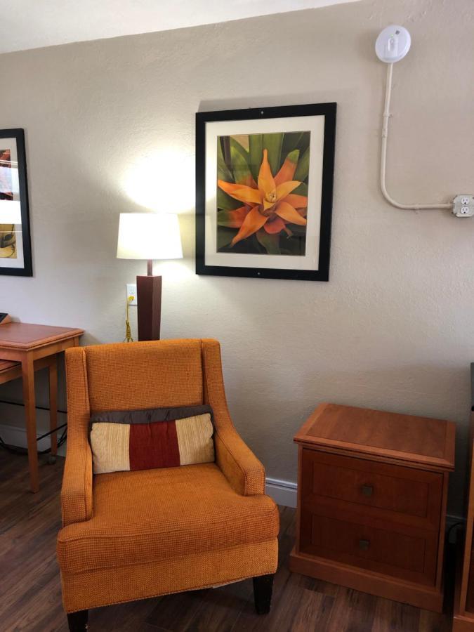 Motel Cove